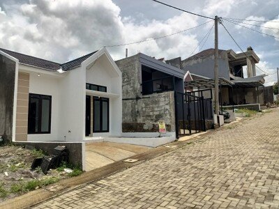 DIJUAL RUMAH MURAH SIAP HUNI DEKAT CIMAHI TANPA UANG MUKA