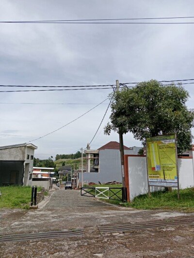 TANAH DATAR SIAP BANGUN SUASANA ASRI SEMI VILLA PAKUHAJI BANDUNG BARAT