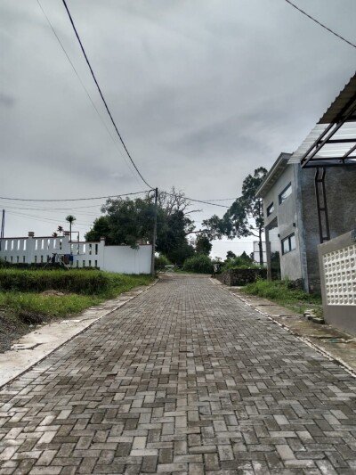 TANAH DATAR LOKASI STRATEGIS PAKUHAJI DEKAT KOTA CIMAHI UDARA SEJUK