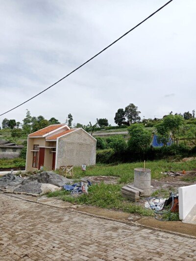 TANAH DATAR SEMI VILLA ASRI DAN SEJUK DI PAKUHAJI BANDUNG CICIL TANPA BANK