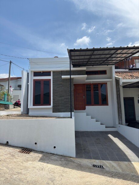 RUMAH DIJUAL CILEUNYI BANDUNG TIMUR POSISI HOOK JALAN LEBAR CICIL LANGSUNG TANPA BANK-1