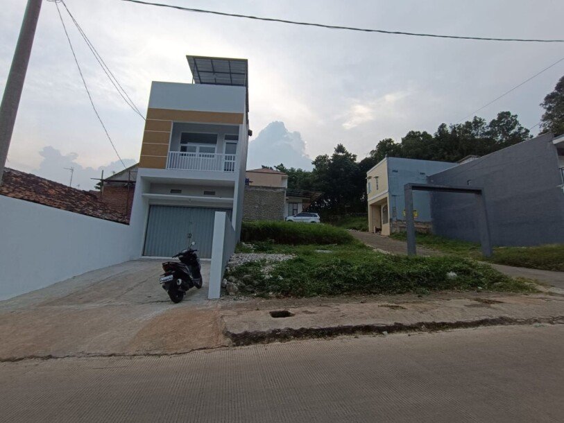 Jual Tanah Cluster Pinggir Jalan Dekat Tol Cileunyi – Bebas Banjir & Harga Terjangkau-1